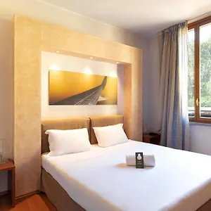 *** Hotel Malpensa Maggiore Itália
